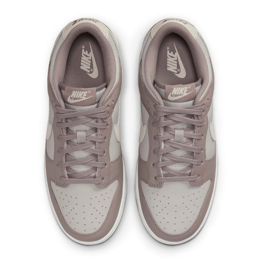 
                      
                        Nike Dunk Low Bone Beige
                      
                    