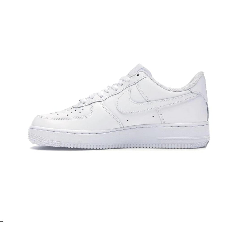 
                      
                        AIR FORCE 1 '07 LOW WHITE
                      
                    