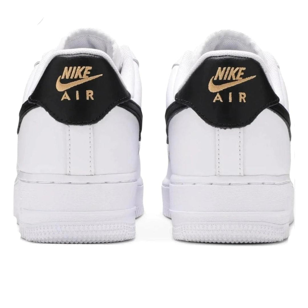 
                      
                        AIR FORCE 1 '07 ESSENTIAL-B/W
                      
                    