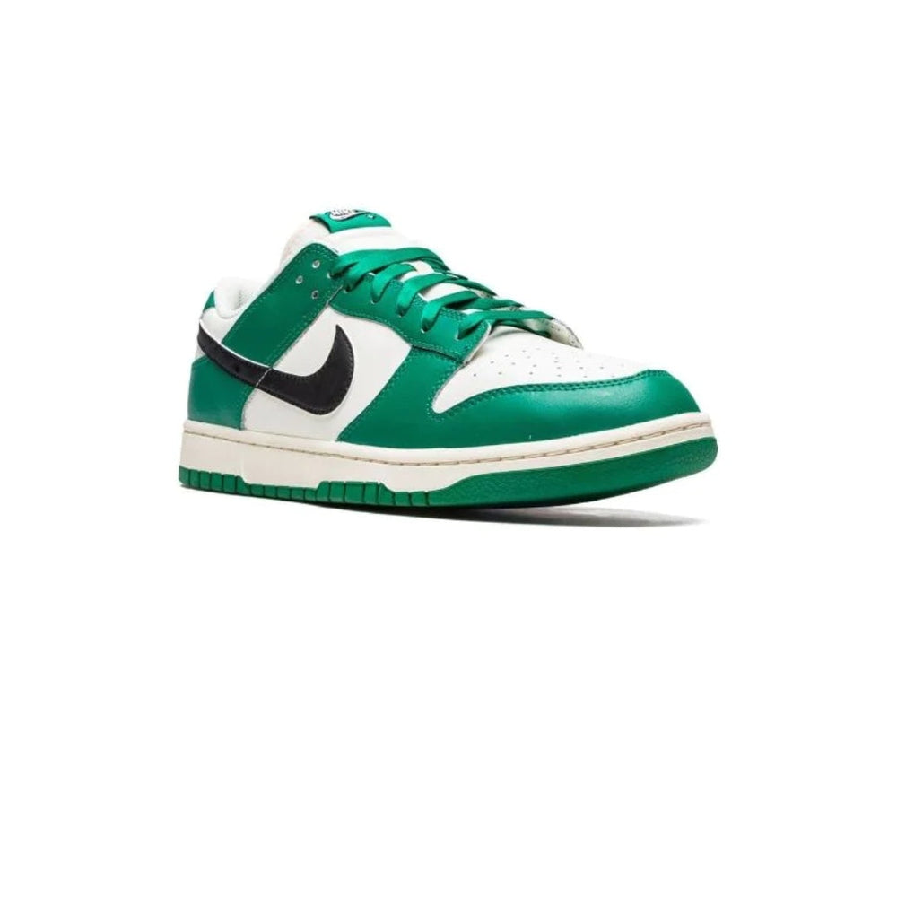 
                      
                        DUNK LOW RETRO  SE SNEAKERS
                      
                    