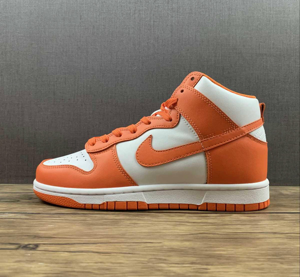 DUNK HIGH ORANGE